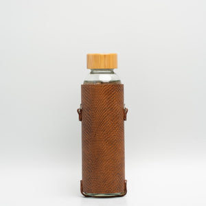 Leather water bottle holder with strap and glass bottle - Elite Water bottles