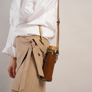 Leather water bottle holder with strap and glass bottle - Elite Water bottles
