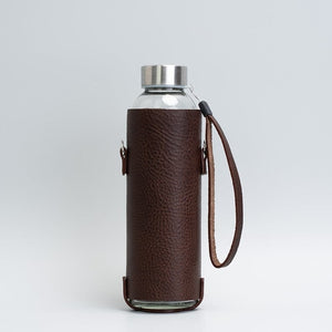 Leather water bottle holder with strap and glass bottle - Elite Water bottles